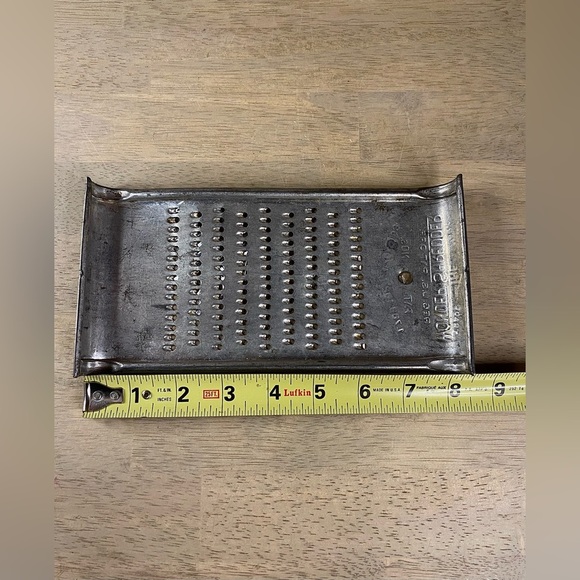 Antique Wonder Shredder Cheese Grater Metal‎ Kitchen Gadget Rustic Farmhouse - Picture 2 of 6